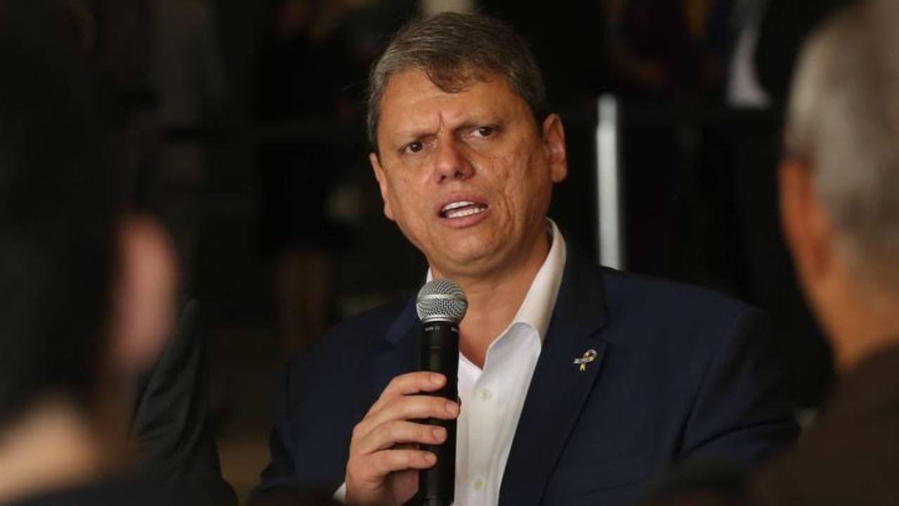 Paraná Pesquisas -  Alta rejeição a Lula dá vantagem a Tarcísio na eleição de 2026 para presidente