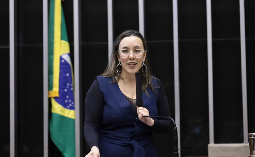 Paula Coradi - EUA cancelam visto da presidente do PSOL