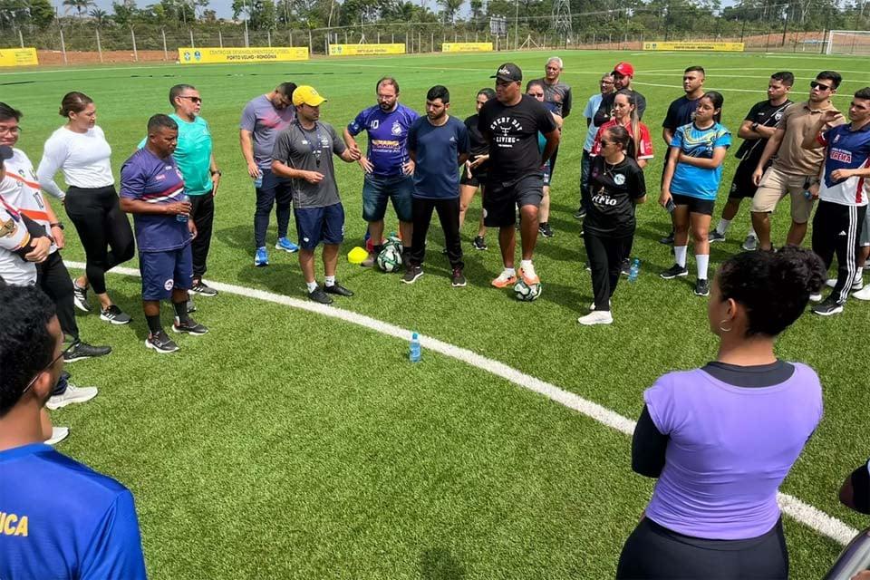 Qualificação de futebol - Cerca de 60 pessoas participaram do Workshop oferecido pela FFER e CBF