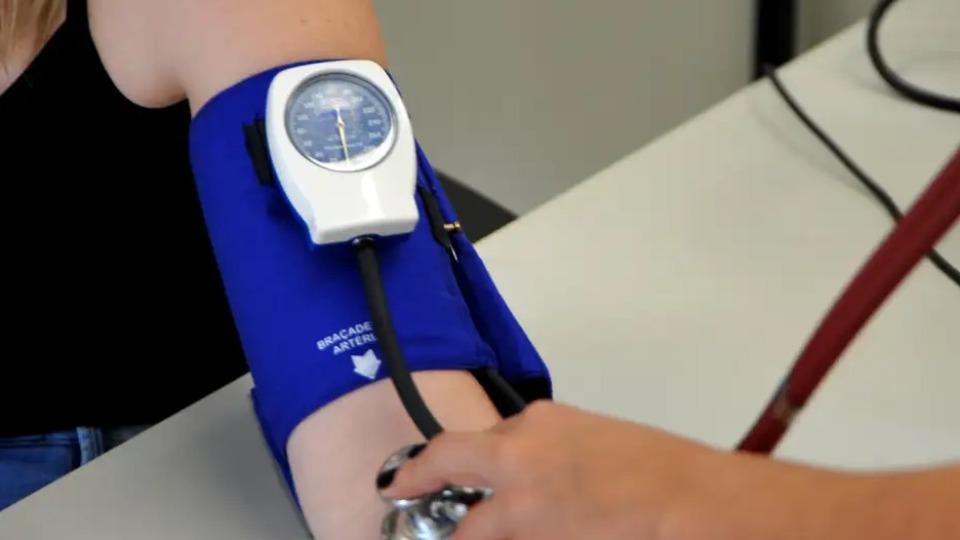Saúde -  Pressão 12 por 8 passa a ser considerada pré-hipertensão