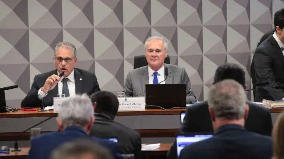 Comissão aprova MP de aumento de impostos para compensar recuo do IOF