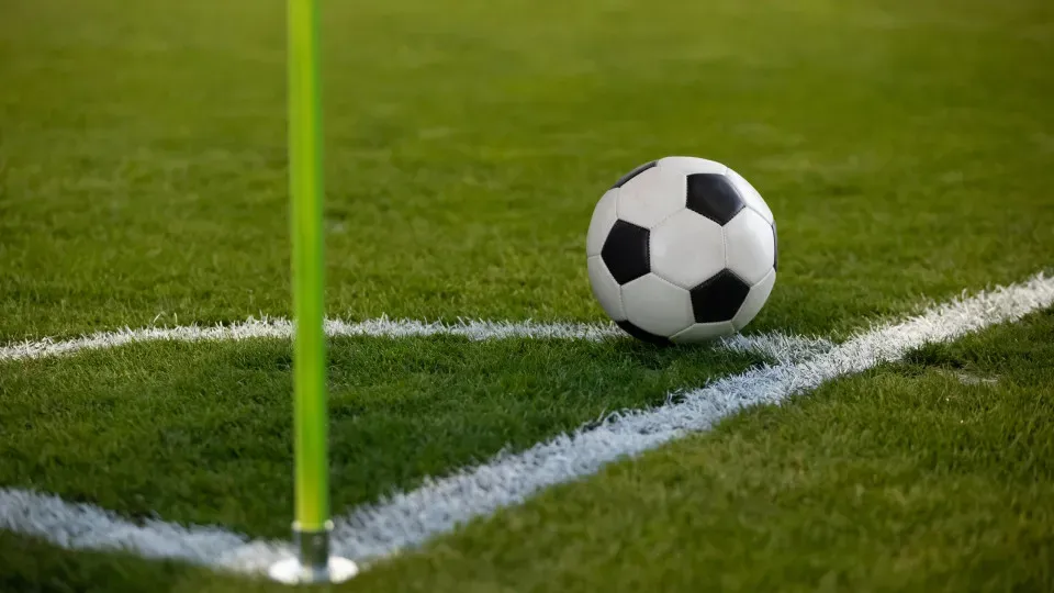 CRB busca embalo no Rei Pelé; Atlético-GO tenta reagir fora de casa pela Série B