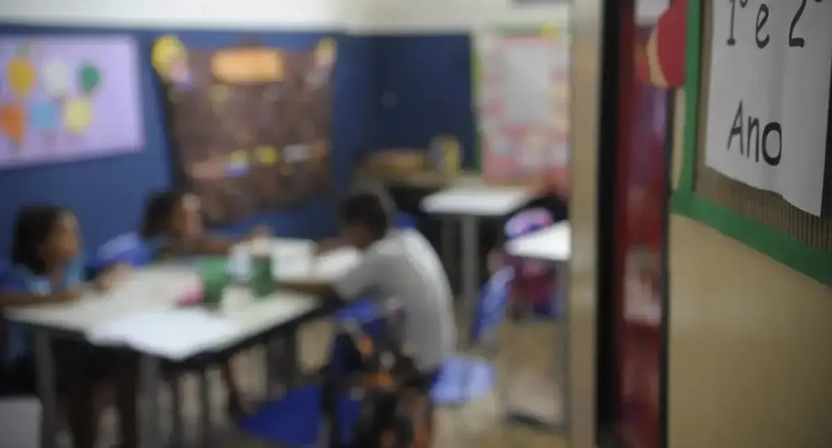 Educação -  Educação é herança de classe e não direito, diz Lázaro