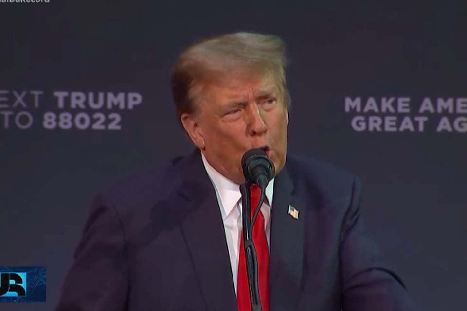 NARCOTRÁFICO - Trump anuncia que EUA estão em guerra contra cartéis de drogas após bombardear barcos no Caribe