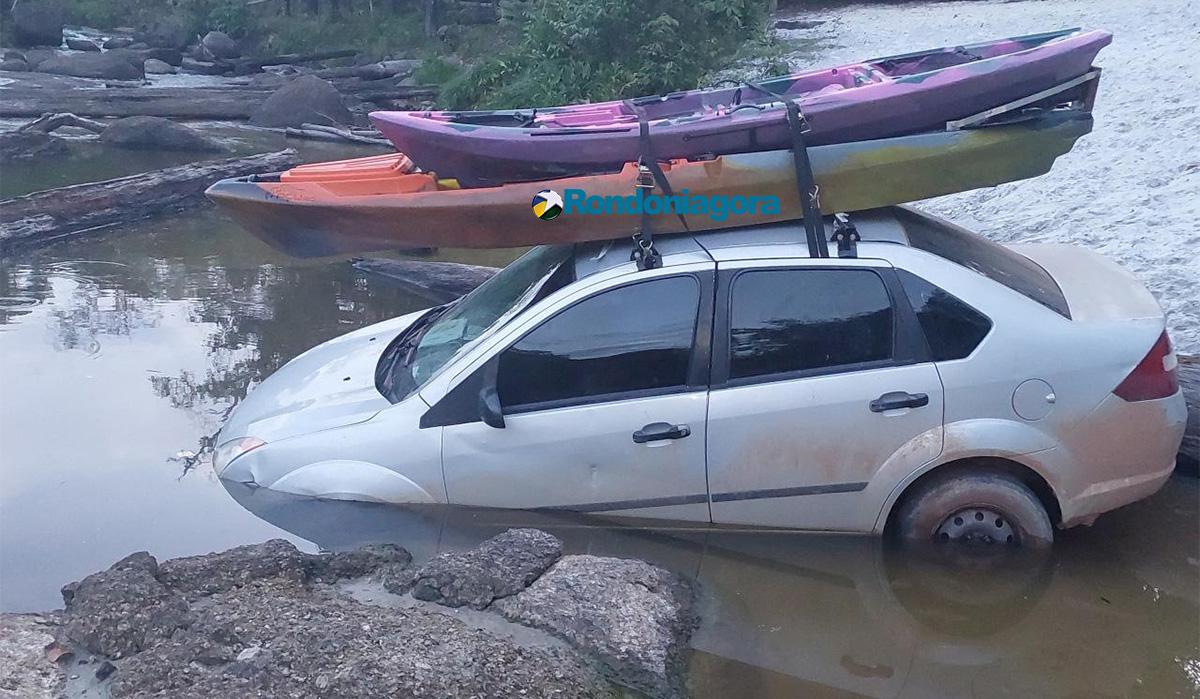 Polícia - Idosa de 82 anos morre após ser atropelada por carro desgovernado em balneário