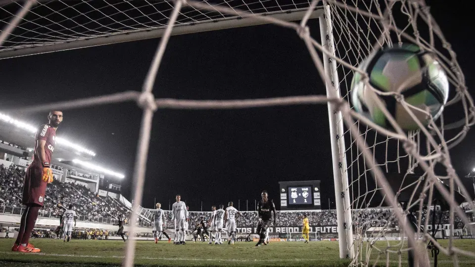 São Paulo avalia mandar mais jogos na Vila Belmiro ainda em 2025