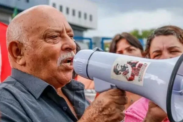 Tácio Lorran - Sindicato ligado a irmão de Lula forjou assinaturas de idosos, diz CGU