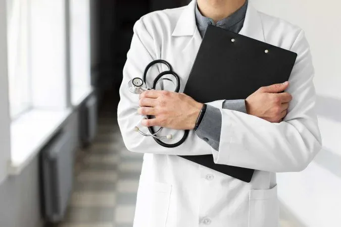 Visão do Correio - O necessário cerco aos cursos de medicina