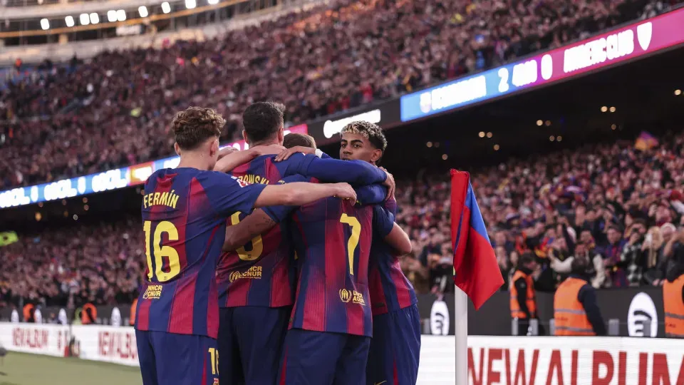 Barcelona volta ao Camp Nou após 2 anos e goleia o Athletic Bilbao