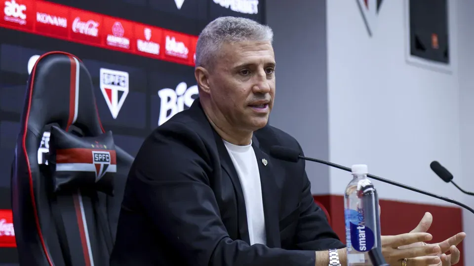 Crespo avisa: 'Trabalhamos para trazer o grande São Paulo de volta, mas serão muitos anos'