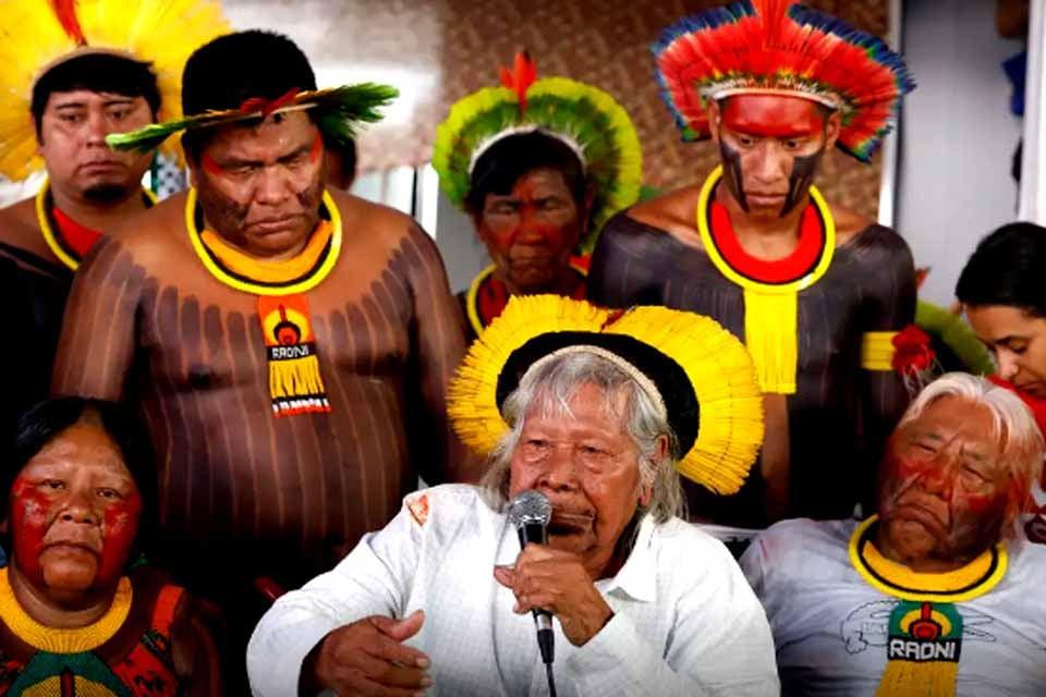 CÚPULA - Cacique Raoni critica exploração de petróleo na Amazônia durante COP30