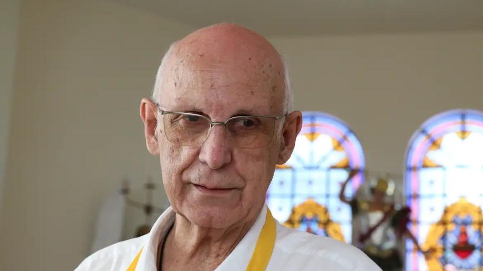 Brasil -  Arquidiocese de São Paulo proíbe transmissões na internet de padre com 2 milhões de seguidores