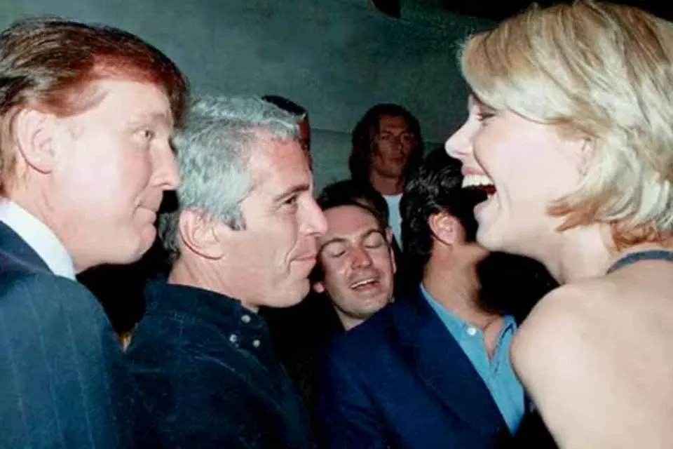 CRIMES SEXUAIS - Arquivos de Epstein têm acusações falsas contra Trump, diz Departamento de Justiça do governo Trump