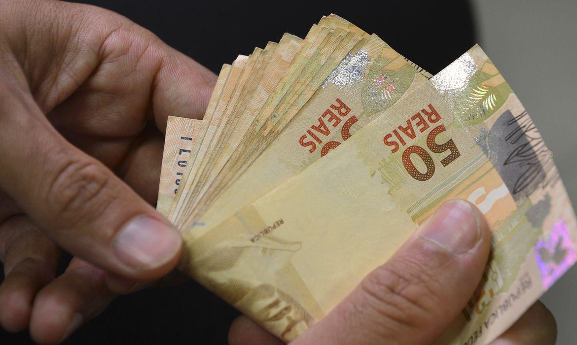 Economia Segunda parcela do 13º salário deve ser paga até a próxima sexta-feira