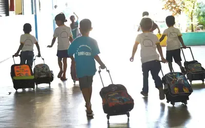 Educação | Educação - Infantil Falta de vagas em creches atinge mais de 50% das redes municipais