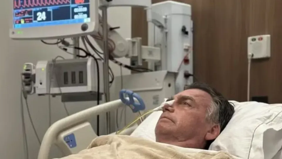 Entenda o procedimento que deve ser feito nesta segunda para tratar crise de soluços de Bolsonaro