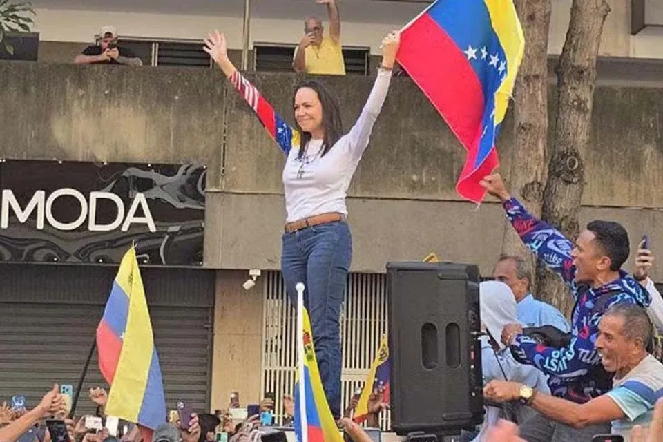 LÍDER OPOSITORA María Corina Machado diz ter recebido ajuda do governo Trump para deixar Venezuela