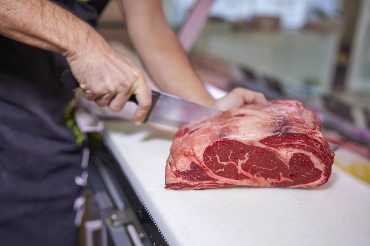 Mundo - China aplicará tarifa de 55% sobre a carne brasileira a partir de 1º/1