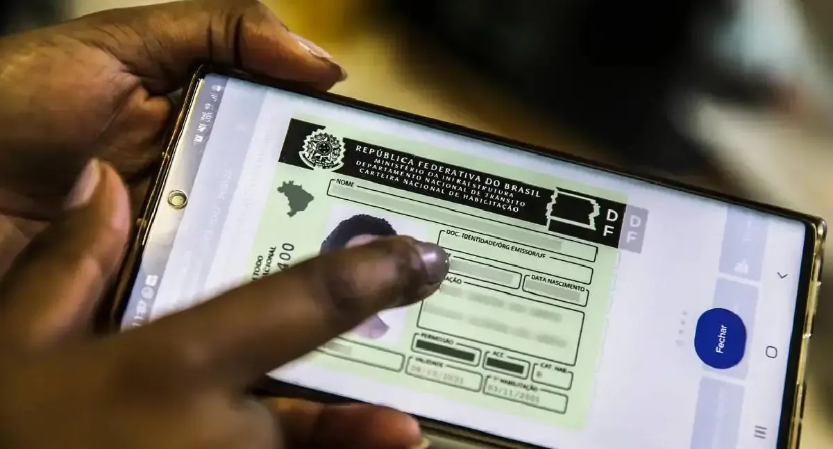 Política - AGU derruba liminar e mantém novas regras para CNH