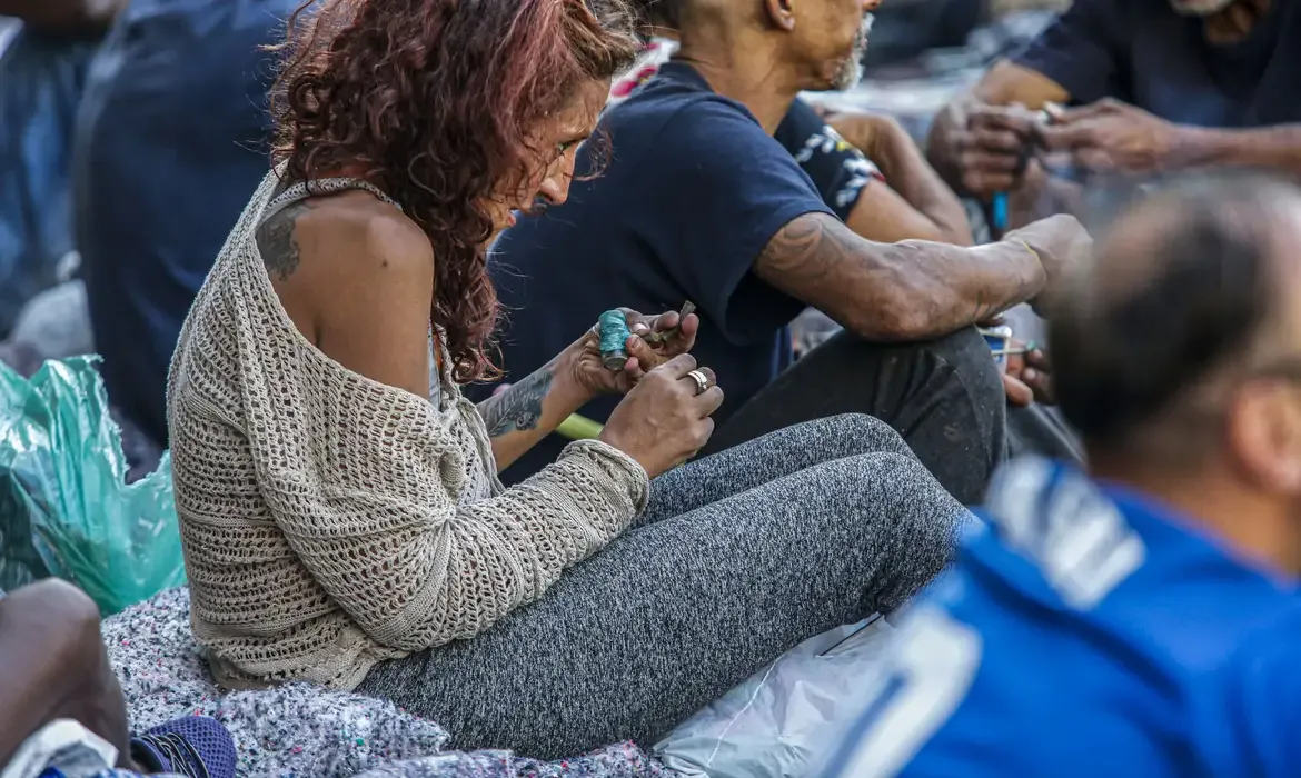 Saúde - Um em cada cinco brasileiros já usou drogas ilícitas, aponta estudo