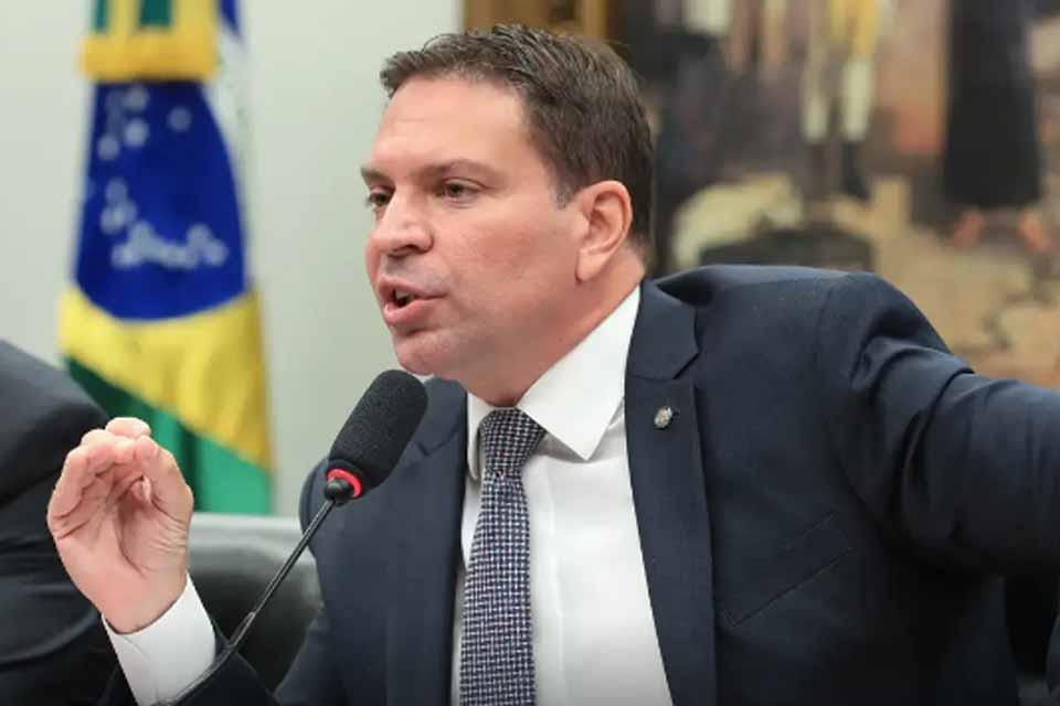 CONDENADO E FORAGIDO - Interpol, prisão e extradição: o que pode acontecer com Alexandre Ramagem nos EUA