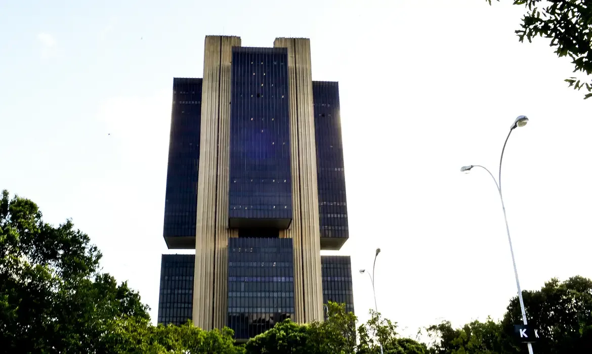 Economia - Com quórum desfalcado, Copom decide se mantém Taxa Selic
