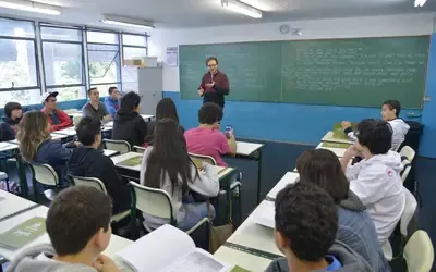 Educação | Estudantes - Pé-de-Meia Licenciaturas: Sisu oferta 73,6 mil vagas em 2026