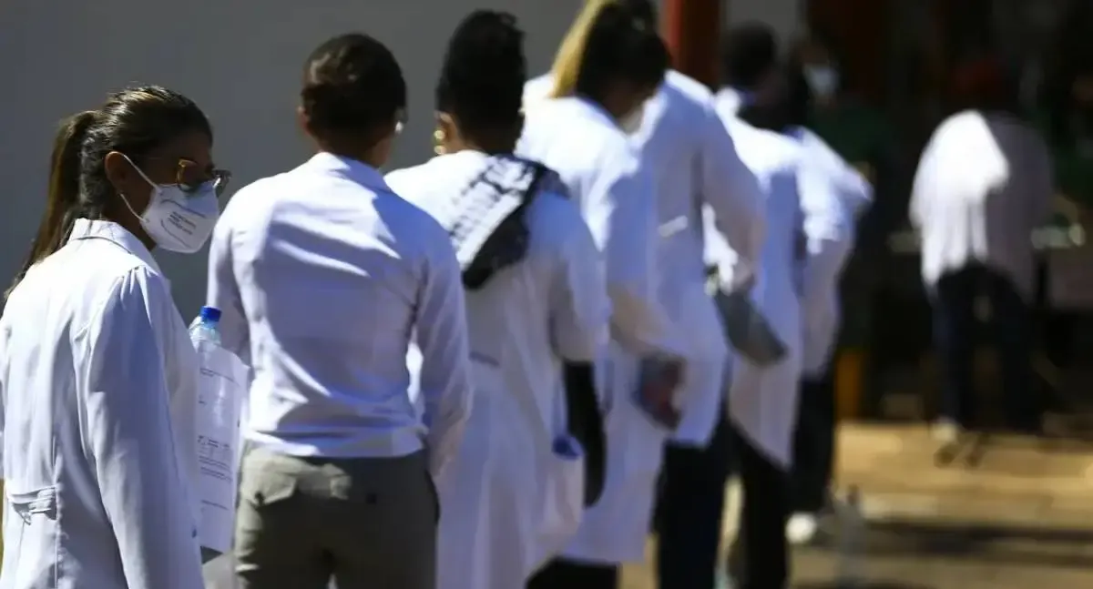 Educação - MEC divulga lista de cursos de medicina com baixa avaliação