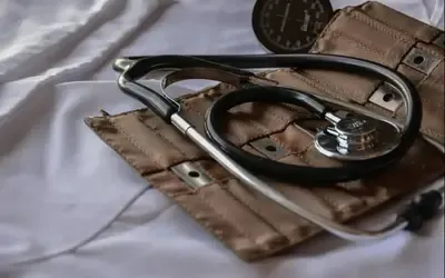 Educação | Universidades - Enamed 2025: mais de 100 cursos de medicina tiveram desempenho insatisfatório