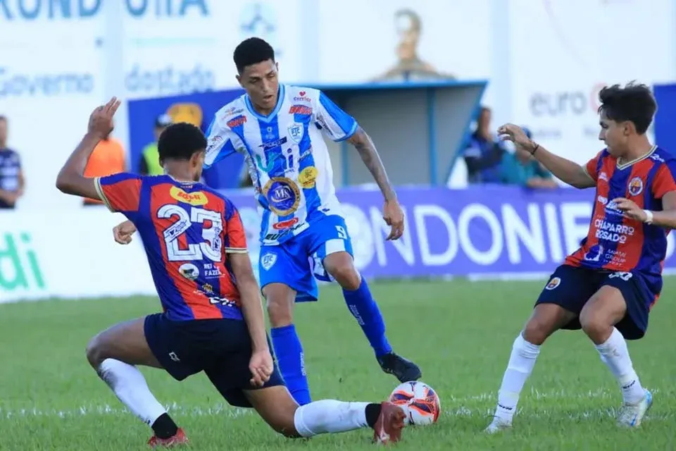 EMPATE -  Barcelona e Ji-Paraná não saíram do zero a zero em jogo no Aluízio Ferreira