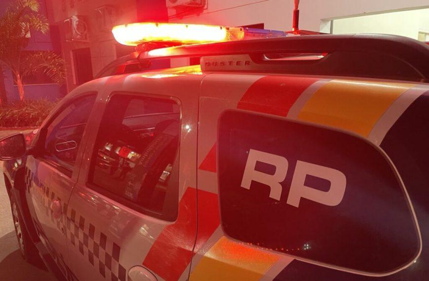 Homem ignora medida protetiva, surra esposa grávida e rouba celular em Rondonópolis
