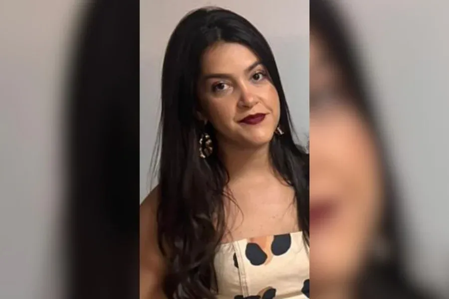 Mirelle Pinheiro - Servidora vai ao hospital retirar vesícula e fica em estado vegetativo