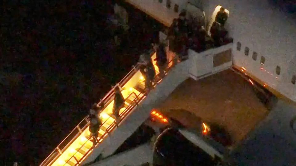 Mundo -  Maduro desembarca em Nova York escoltado por agentes federais