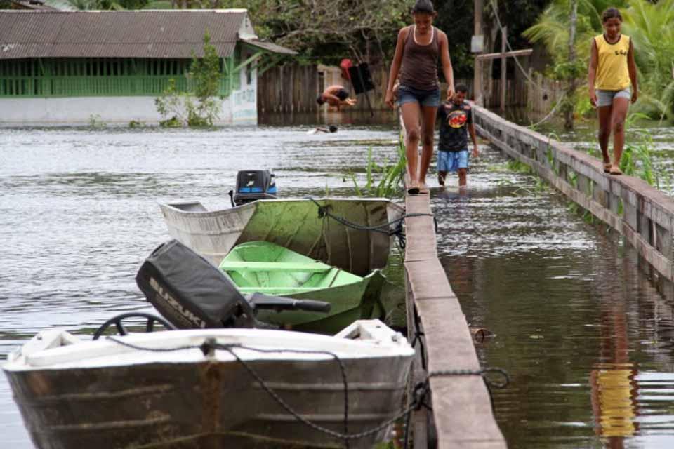 VIGILÂNCIA EPIDEMIOLÓGICA - Orientação sobre leptospirose e os cuidados em áreas de risco são repassados à população pelo governo de Rondônia