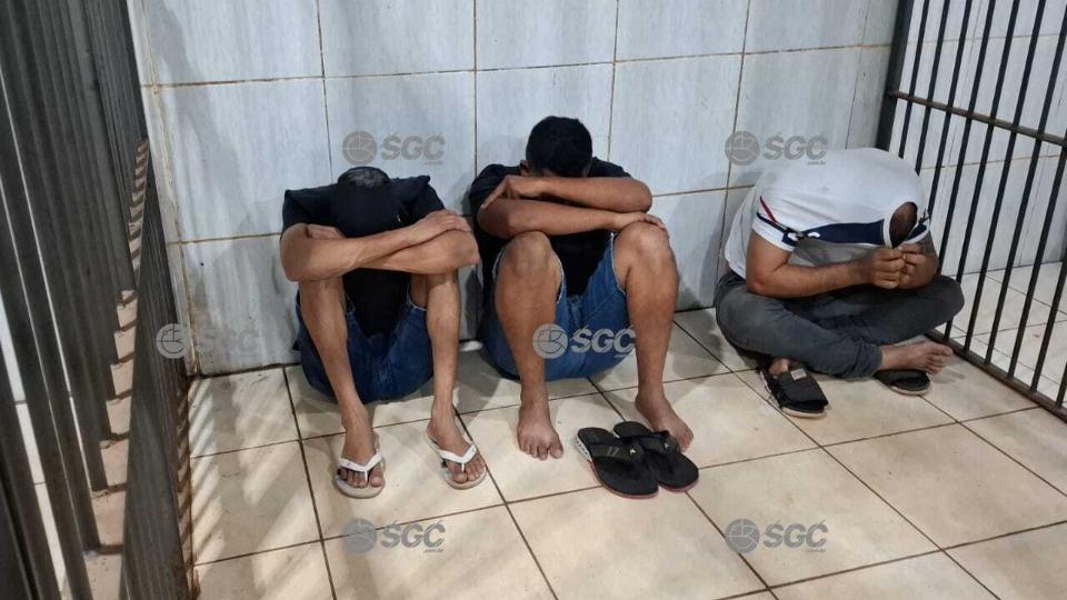 Brasil - BPTAR intercepta trio armado em carro após denúncia de atividade de facção em Porto Velho