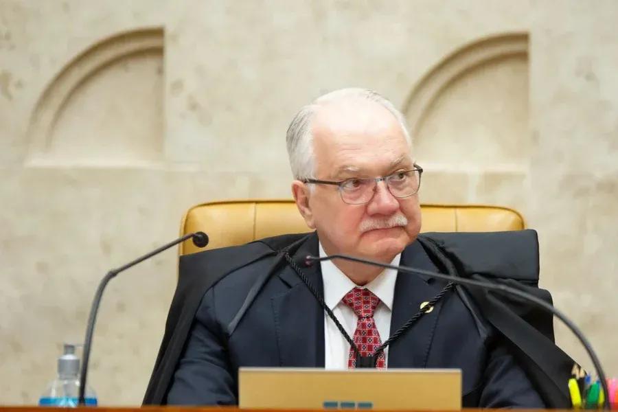 Brasil - Em ofício a Fachin, OAB pede fim do inquérito das fake news