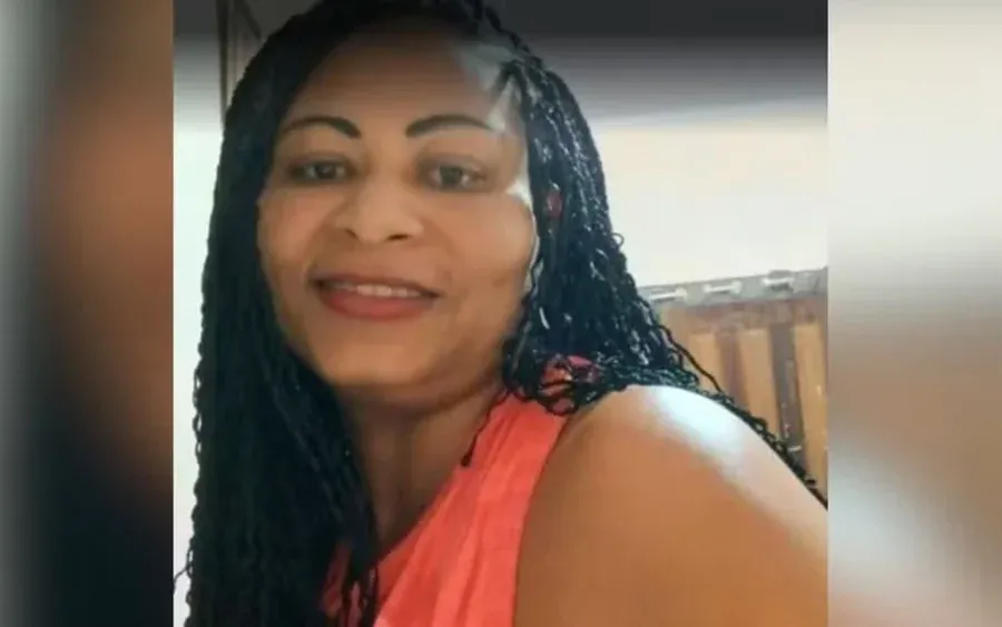 Brasil - Mulher teve o corpo queimado pelo ex na frente da filha em Goiás