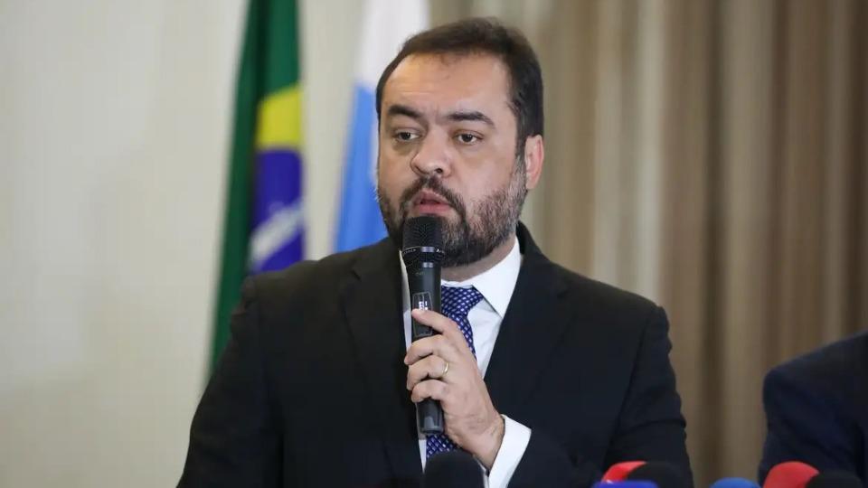 Brasil -  TSE retomará julgamento que pode cassar governador do Rio