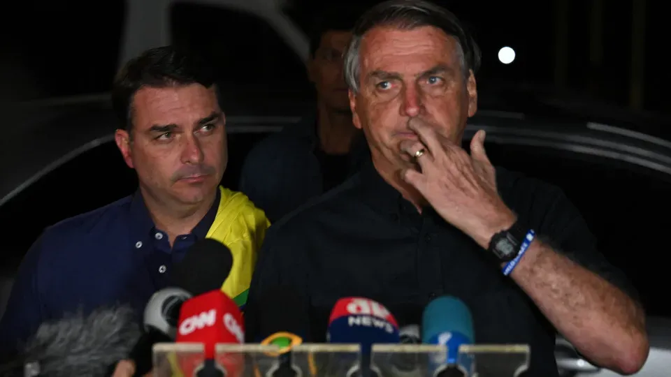 'Estímulo Elétrico Craniano': entenda pedido de Bolsonaro