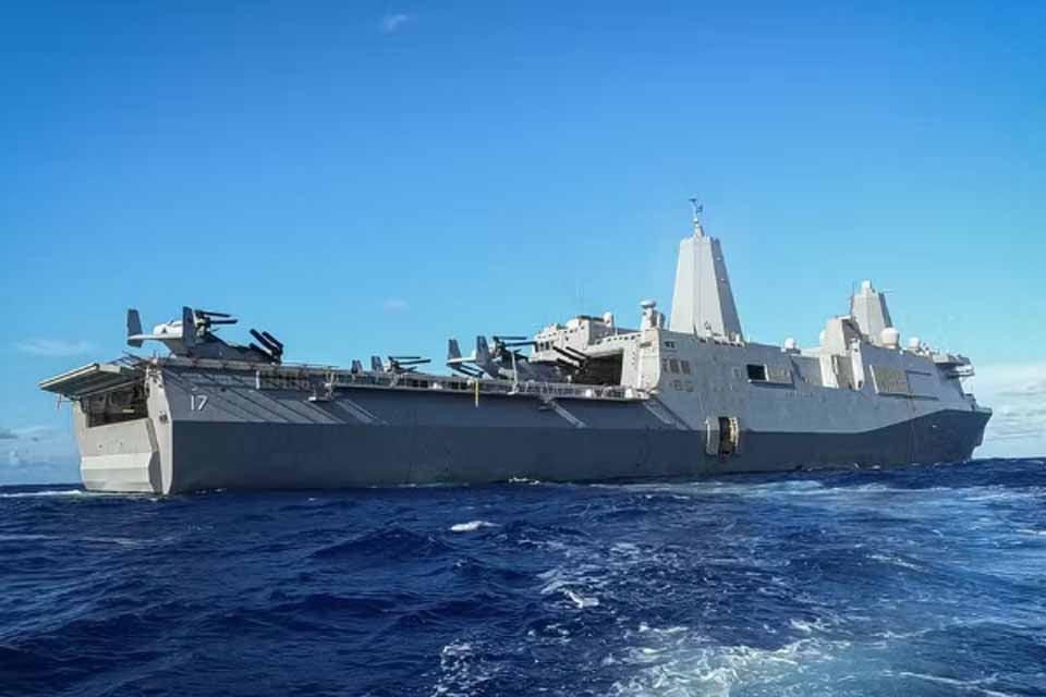 NARCOTRÁFICO - Marinha dos EUA destrói nova embarcação no Caribe e deixa três mortos
