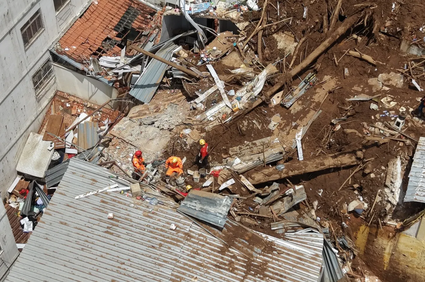 Notícias - Chuvas extremas atingem Minas em áreas já classificadas como de alto risco, segundo SGB