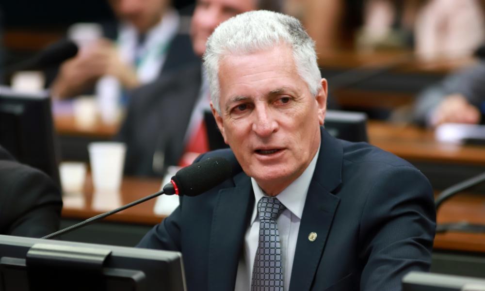Petista se retrata após postar foto fake de Bolsonaro com Vorcaro