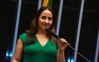 Política | STF - Deputada cobra urgência em PEC do Código de Ética para STF