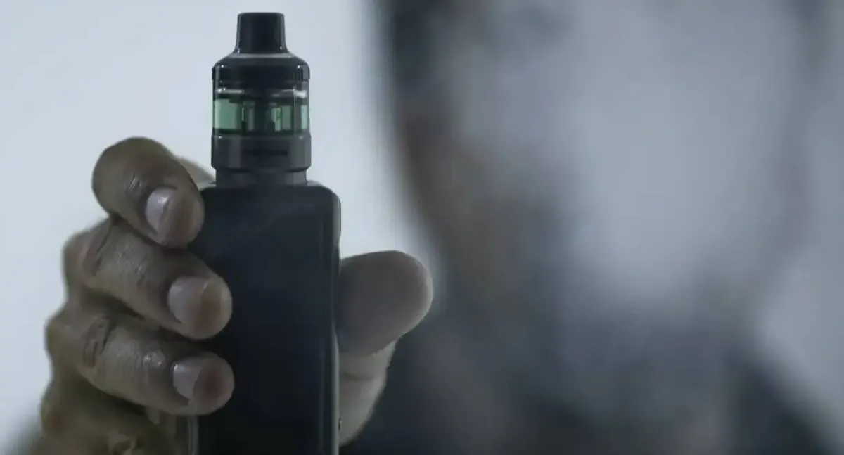 Saúde -  Anvisa e MPF firmam parceria contra cigarros eletrônicos