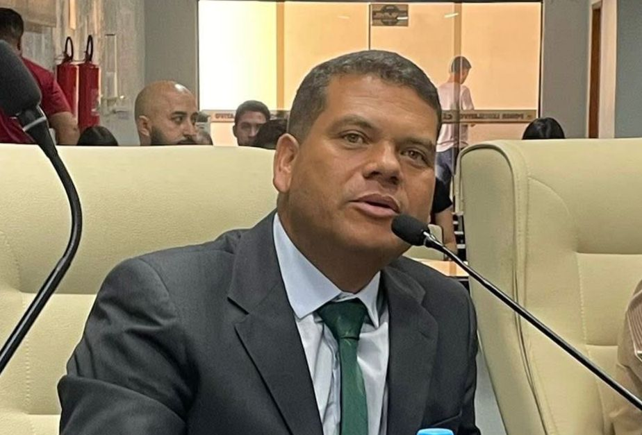 Adair Cardoso pede pavimentação na Avenida Goiânia e estudo para via de mão única próximo a Creche Júlia Bobek