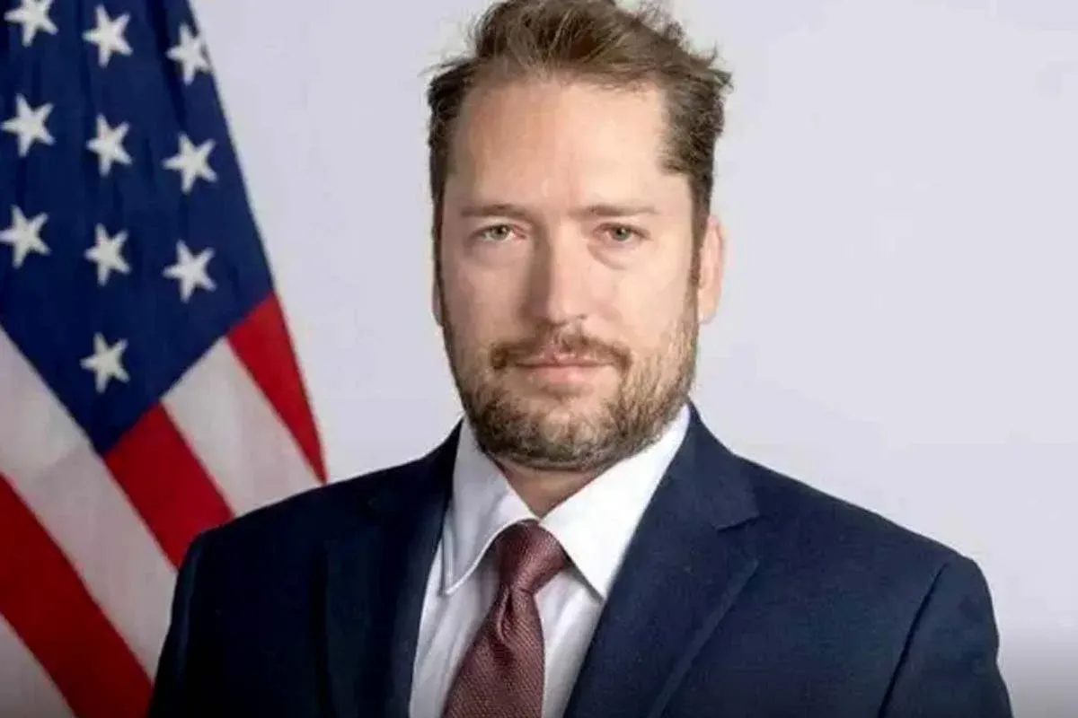 ALIADO - Bolsonaro pede autorização para receber assessor de Trump na prisão