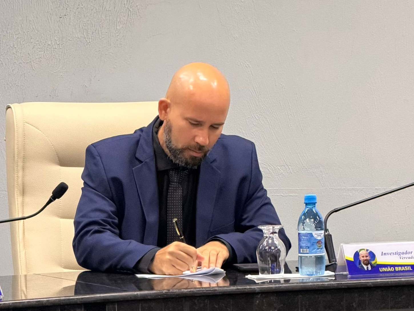 Aprovado Projeto de Lei em Rolim de Moura que obrigam escolas e transportes escolares divulgarem o número do Disque Denúncia contra o abuso sexual infantil, o Disque 100