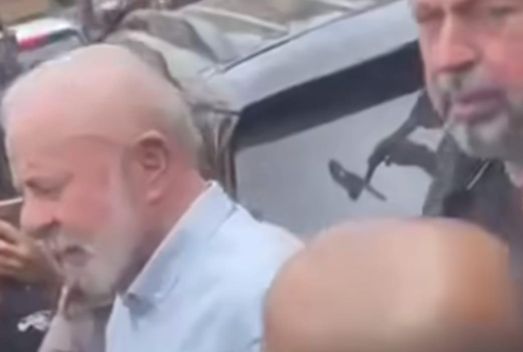 Área de enchentes - Vídeo: ‘Ladrão’ e ‘vagabundo’: Lula é hostilizado em MG