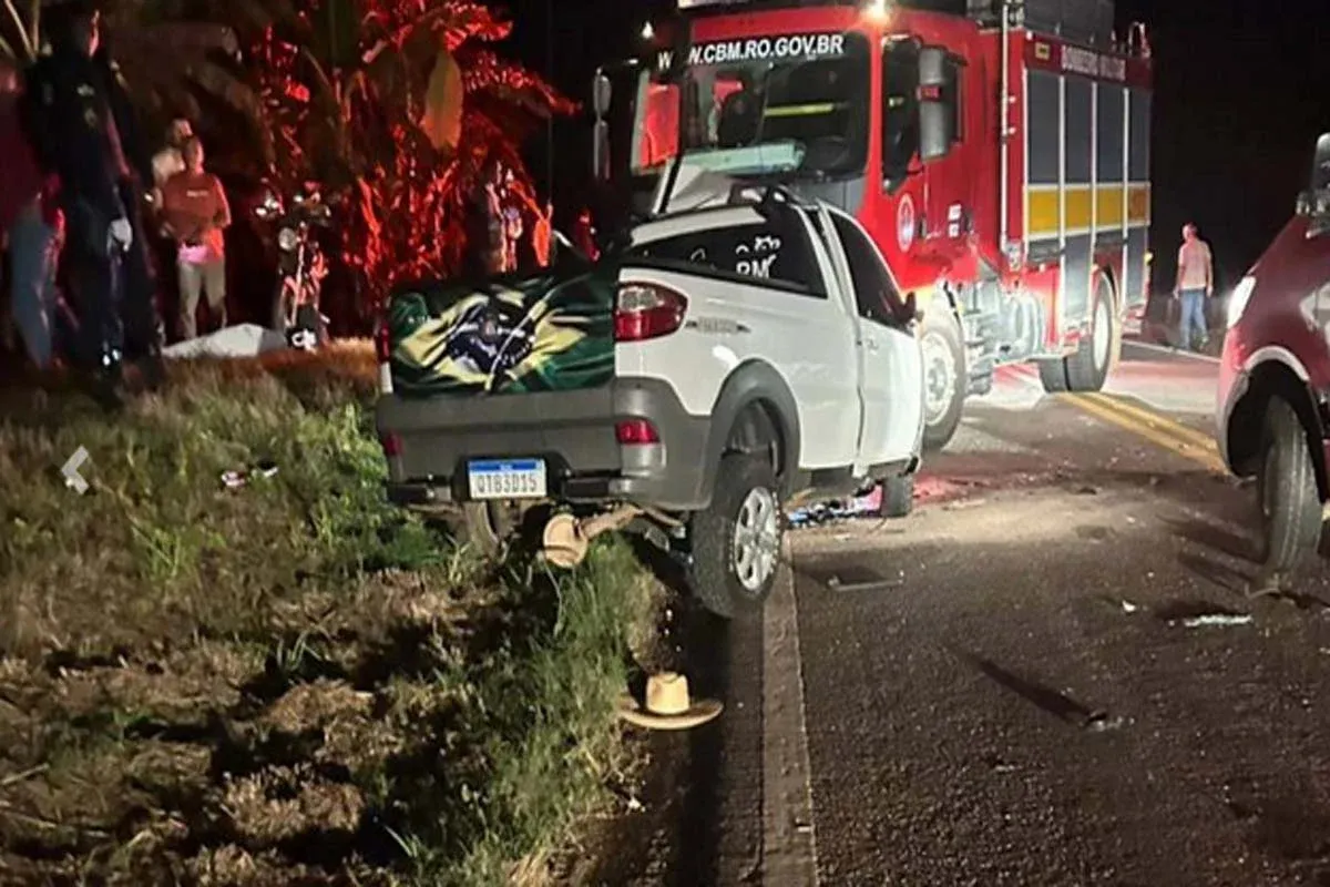BR 435 - Colisão entre veículos deixa um morto e outras três pessoas feridas