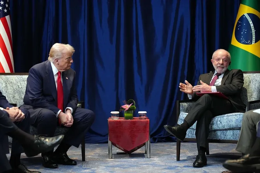 Brasil Tensão diplomática: Brasil volta a entrar no radar de tarifas de Trump